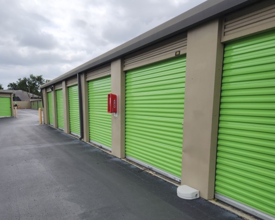 Facility photo: //images.sparefoot.com/medium/23028969fb111839a29.jpg