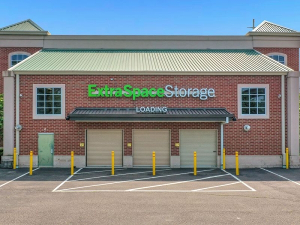 Facility photo: //images.sparefoot.com/medium/2302986904ebef7b977.jpg