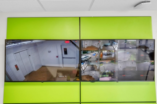 Facility photo: //images.sparefoot.com/medium/23032169942f49ad97e.jpg