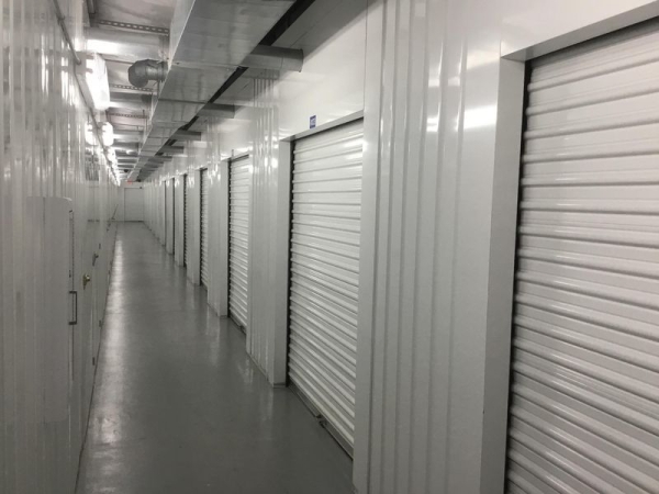 Facility photo: //images.sparefoot.com/medium/230343685ad9c419f3c.jpg