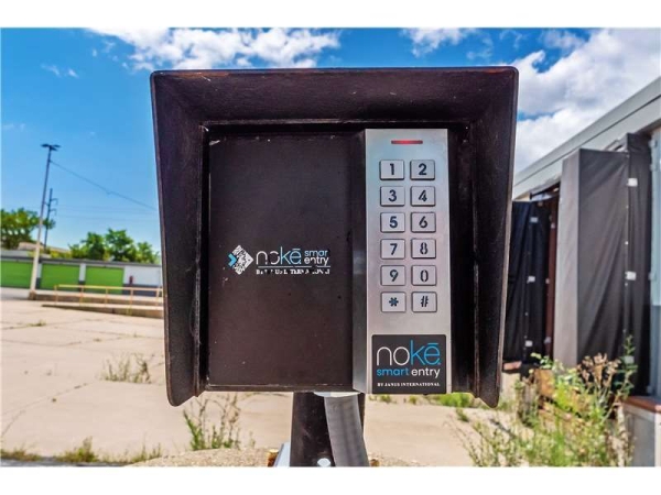 Storage Units at Extra Space Storage - 3501 - Milwaukee - Green Bay Ave - 4565 North Green Bay Avenue