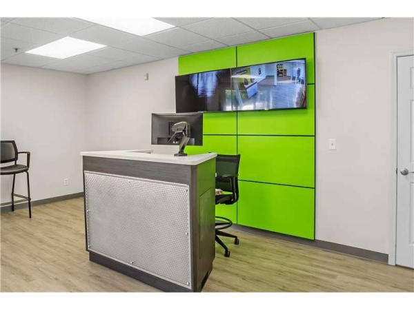 Storage Units at Extra Space Storage - 3501 - Milwaukee - Green Bay Ave - 4565 North Green Bay Avenue