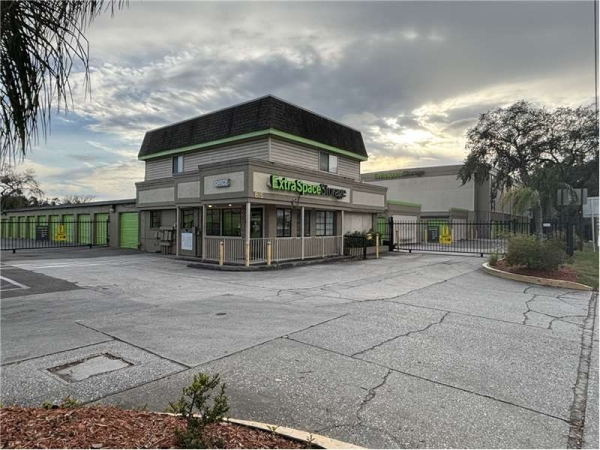 Storage Units at Extra Space Storage - 3565 - Tampa - Fletcher Ave - 815 East Fletcher Avenue