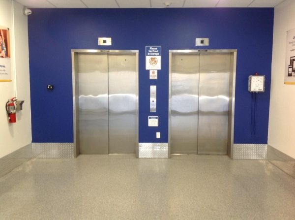Facility photo: //images.sparefoot.com/medium/23044369942f5411ecb.jpg