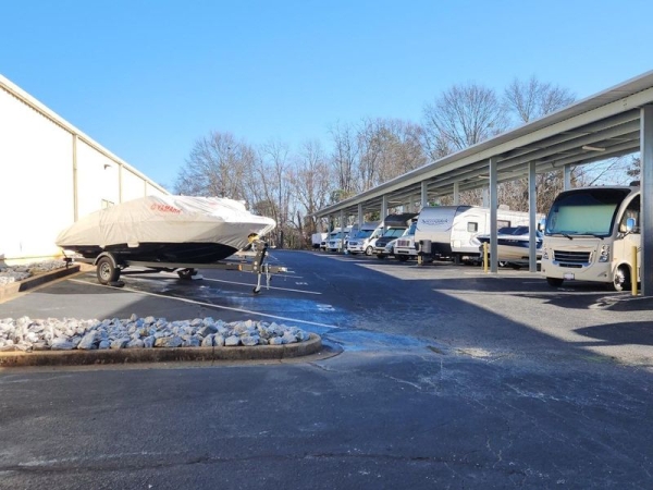 Storage Units at Extra Space Storage - 3665 - Greenville - 2422 Laurens Rd - 2422 Laurens Road