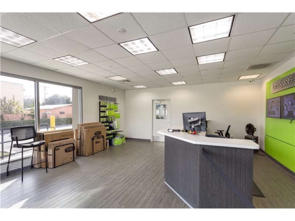 Storage Units at Extra Space Storage - 3731 - Tampa - 1711 Hillsborough Ave - 1711 East Hillsborough Avenue