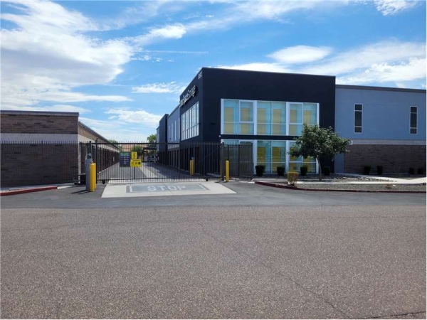 Storage Units at Extra Space Storage - 3750 - Gilbert - Higley Rd - 892 South Higley Road