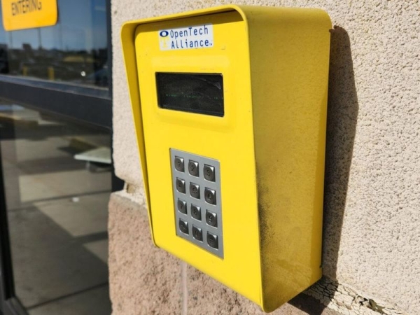 Storage Units at Extra Space Storage - 3752 - Phoenix - 16th St - 4747 North 16th Street