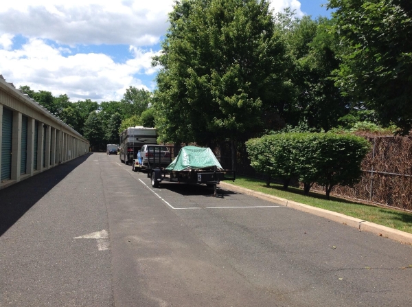 Facility photo: //images.sparefoot.com/medium/23053269942fabec2c2.jpg