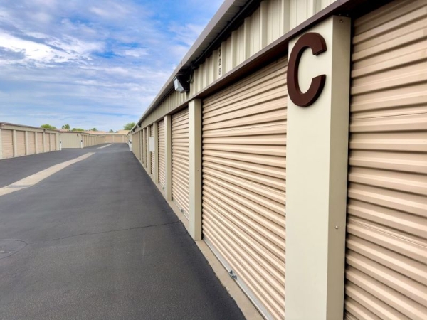 Storage Units at Extra Space Storage - 3814 - Peoria - Union Hills Dr - 8410 West Union Hills Drive