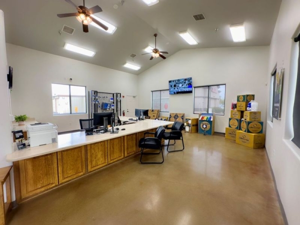 Storage Units at Extra Space Storage - 3814 - Peoria - Union Hills Dr - 8410 West Union Hills Drive