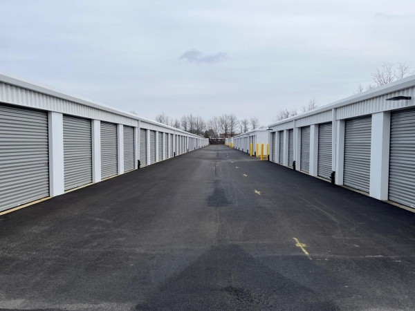 Facility photo: //images.sparefoot.com/medium/23055569943063b9469.jpg