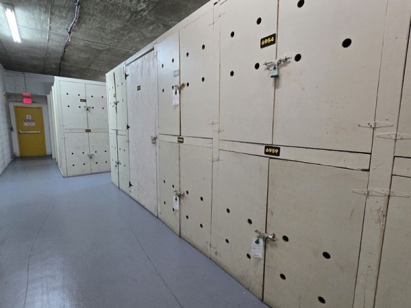 Facility photo: //images.sparefoot.com/medium/230557685c041ef0650.jpg