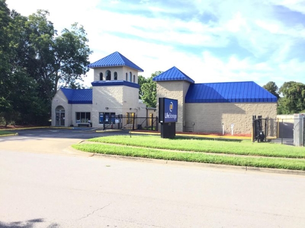 Storage Units at Extra Space Storage - 3841 - Virginia Beach - Shell Road - 4929 Shell Road