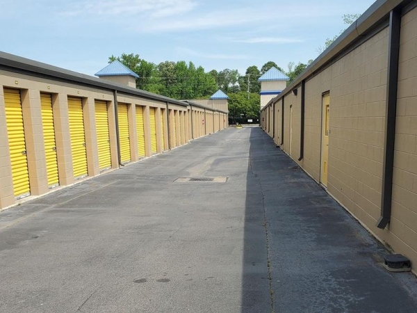 Storage Units at Extra Space Storage - 3841 - Virginia Beach - Shell Road - 4929 Shell Road