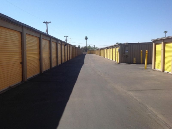 Storage Units at Extra Space Storage - 3850 - Phoenix - 3641 Camelback Rd - 3641 West Camelback Road