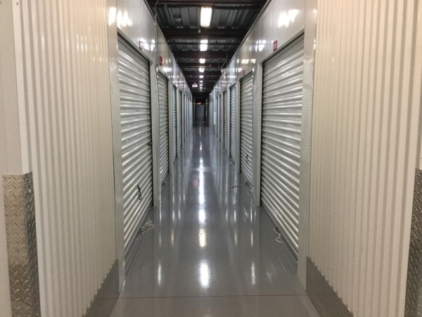 Facility photo: //images.sparefoot.com/medium/23057264cd6b49e1583.jpg