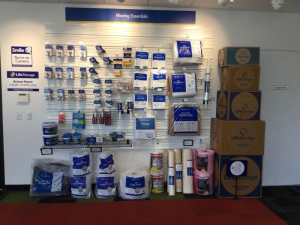 Facility photo: //images.sparefoot.com/medium/23057264cd6b4d673c1.jpg