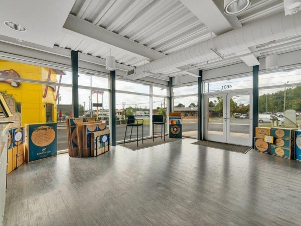 Storage Units at Extra Space Storage - 3885 - Charlotte - 4601 South Blvd - 4601 South Boulevard