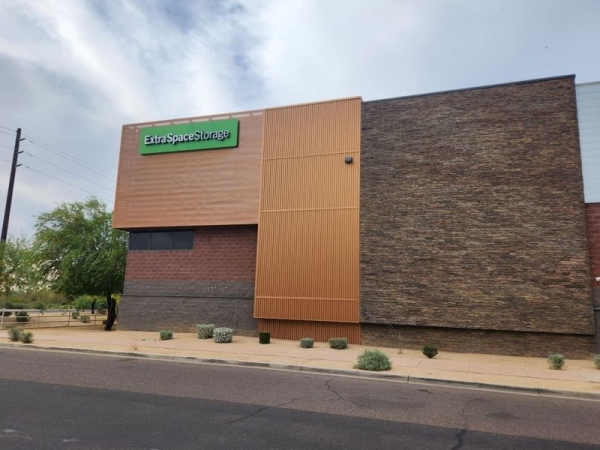 Facility photo: //images.sparefoot.com/medium/230582685b1b09ac1a2.jpg