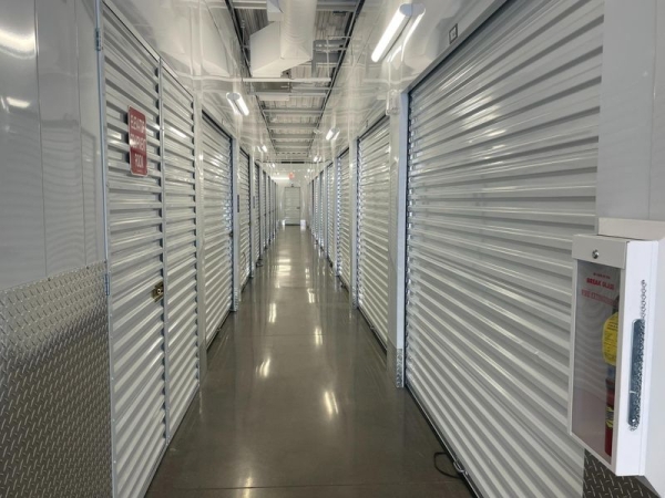 Facility photo: //images.sparefoot.com/medium/230582685b1b0b92ea1.jpg