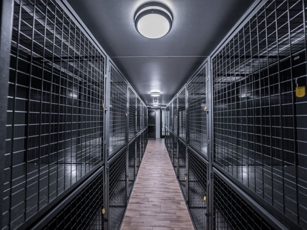 Facility photo: //images.sparefoot.com/medium/230633653961ac9b2d6.jpg