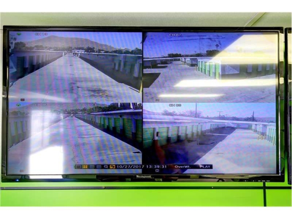 Facility photo: //images.sparefoot.com/medium/230737699432ee9cd5a.jpg