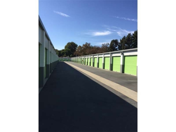 Facility photo: //images.sparefoot.com/medium/230762699432eb1211d.jpg