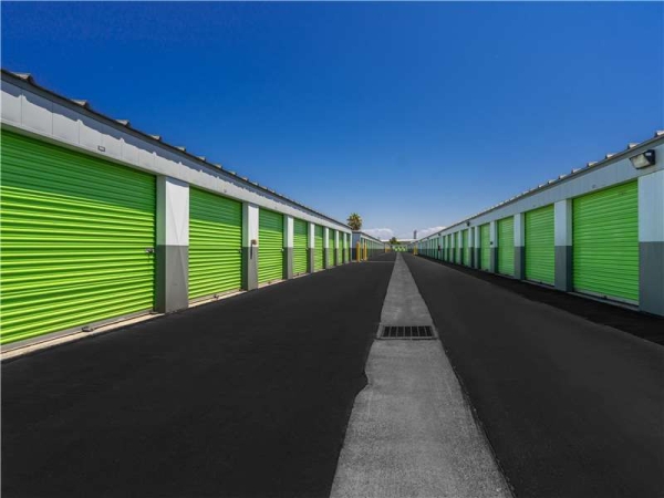 Facility photo: //images.sparefoot.com/medium/230763699432a0b96cd.jpg