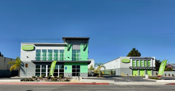 Facility photo: //images.sparefoot.com/medium/230827699433163ca44.jpg