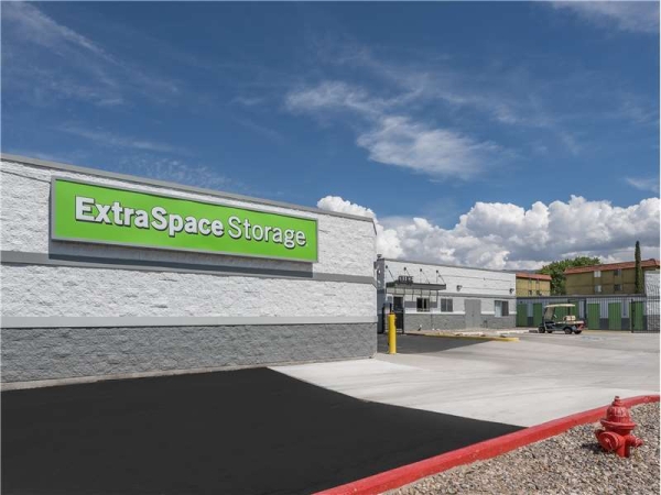 Storage Units at Extra Space Storage - 0115 - Albuquerque - 6917 Montgomery Blvd NE - 6917 Montgomery Boulevard Northeast