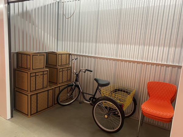 Facility photo: //images.sparefoot.com/medium/23085764cd750b3a162.jpg