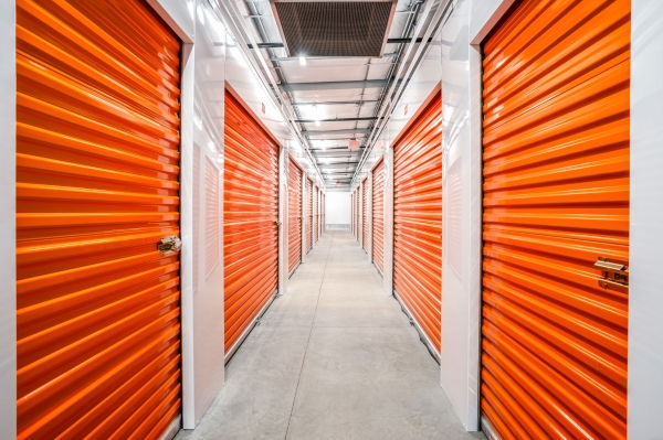 Facility photo: //images.sparefoot.com/medium/230857694ac4d60d820.jpg