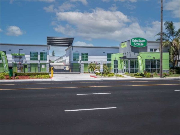 Facility photo: //images.sparefoot.com/medium/230936699433fcdffc0.jpg