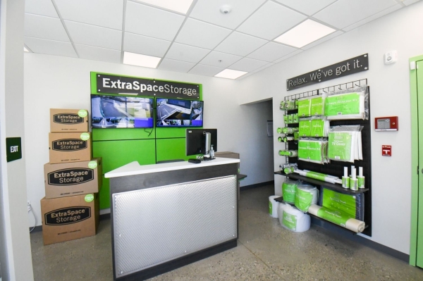 Facility photo: //images.sparefoot.com/medium/230956699433b873950.jpg