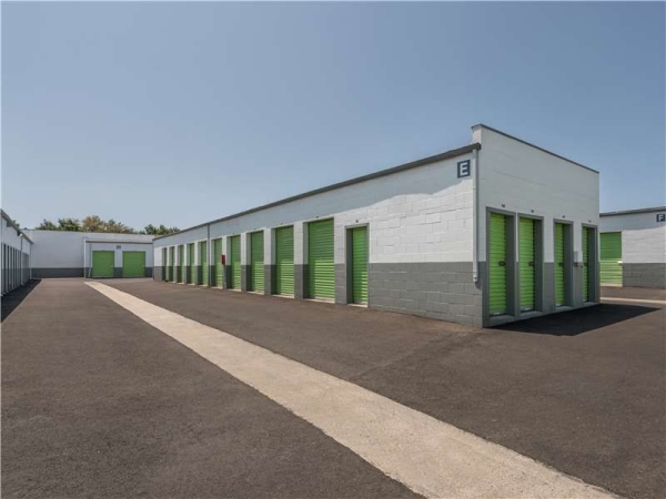 Facility photo: //images.sparefoot.com/medium/230956699433b967644.jpg