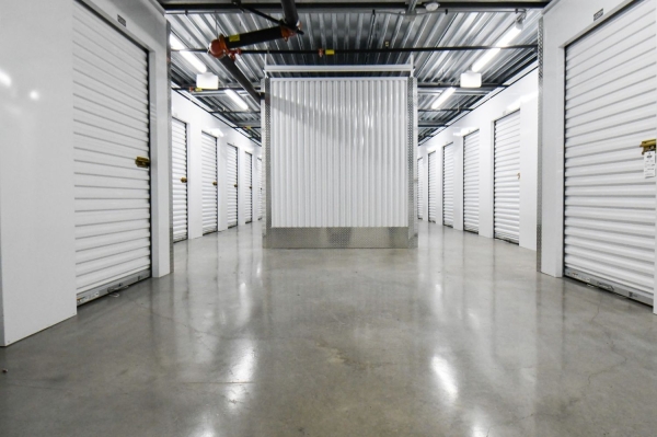 Facility photo: //images.sparefoot.com/medium/230956699433ba3d398.jpg