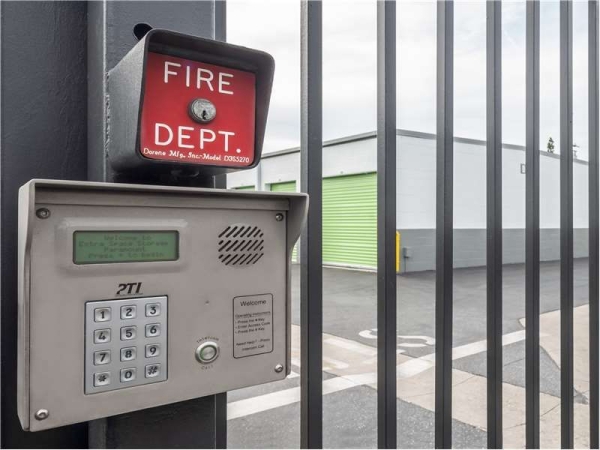 Facility photo: //images.sparefoot.com/medium/230971699433ad91145.jpg