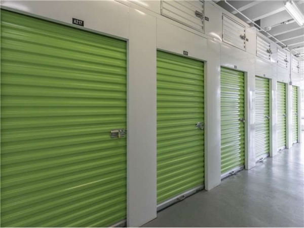 Facility photo: //images.sparefoot.com/medium/230990699433e4b6ae1.jpg