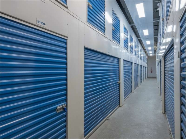 Facility photo: //images.sparefoot.com/medium/231199699434c743894.jpg