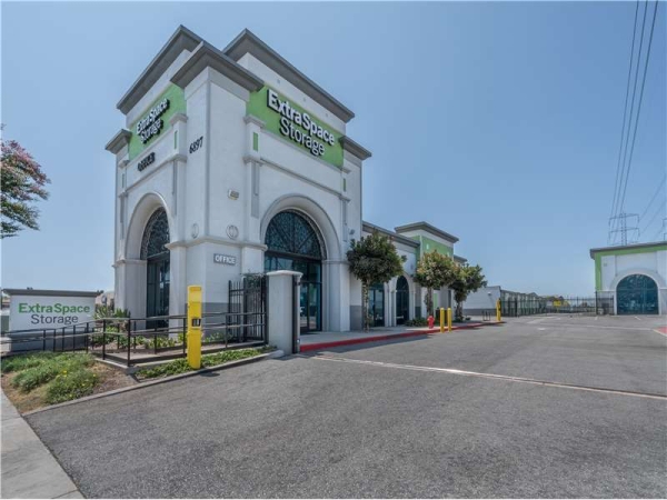 Facility photo: //images.sparefoot.com/medium/231207699435008fef7.jpg