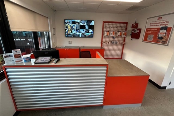 Facility photo: //images.sparefoot.com/medium/23121269f749285c347.jpg