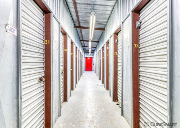 Facility photo: //images.sparefoot.com/medium/231218695f8e6367a0a.jpg