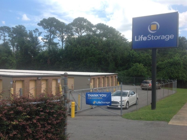 Storage Units at Extra Space Storage - 3052 - Pensacola - 2295 Michigan Ave - 2295 West Michigan Avenue