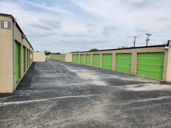 Storage Units at Extra Space Storage - 3070 - San Antonio - Culebra Road - 8025 Culebra Road