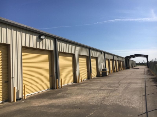 Facility photo: //images.sparefoot.com/medium/23127964d520628149a.jpg