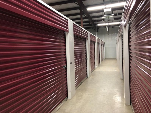 Facility photo: //images.sparefoot.com/medium/23127964d520641c5ef.jpg