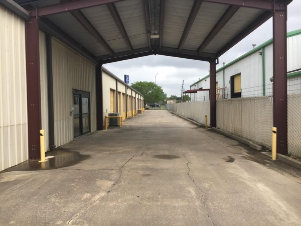 Facility photo: //images.sparefoot.com/medium/23127964d52065d59ab.jpg