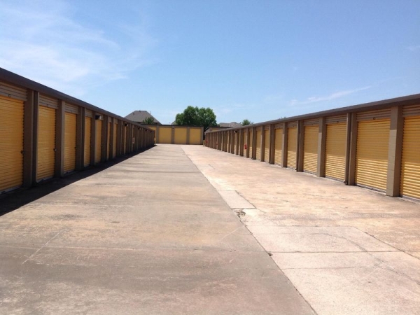 Storage Units at Extra Space Storage - 3187 - Tomball - State Highway 249 - 23355 Texas 249 Access Road