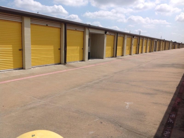 Storage Units at Extra Space Storage - 3208 - Cypress - Barker Cypress Rd - 7400 Barker Cypress Road